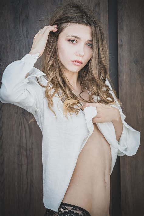 Mila Azul T Shirt White White Queen Transparent Sergevoss 16 Porn Pic