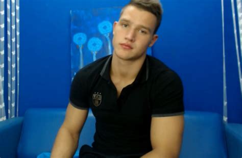 GAY MANS PLEASURE HOT CAM STUD