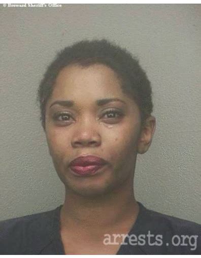 Porn Star Mugshots NSFW 𓂸 Fendi