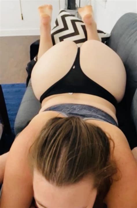 Eating Ass With That Ass Up Scrolller