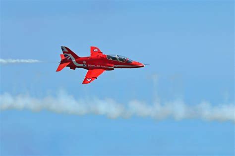 Bird Strike Severely Damages Red Arrows Canopy During Airshow Display