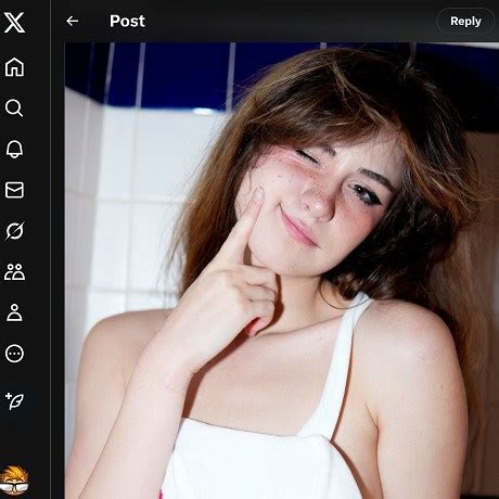 Blossom Moonlight OnlyFans Porn Nude Content Review Best Fansly Girls List Like