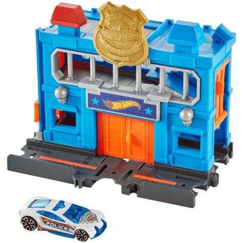 Hot Wheels City Downtown Playset Police Station Breakout Toys Reviewed