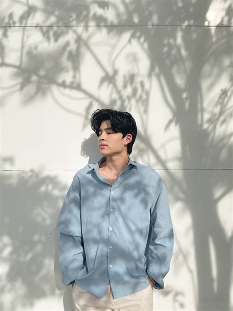 ณราวชญ on Twitter too hot