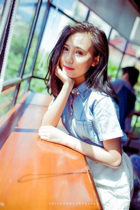 Hot girl có tên đặc biệt từng bị cô giáo dọa đuổi học