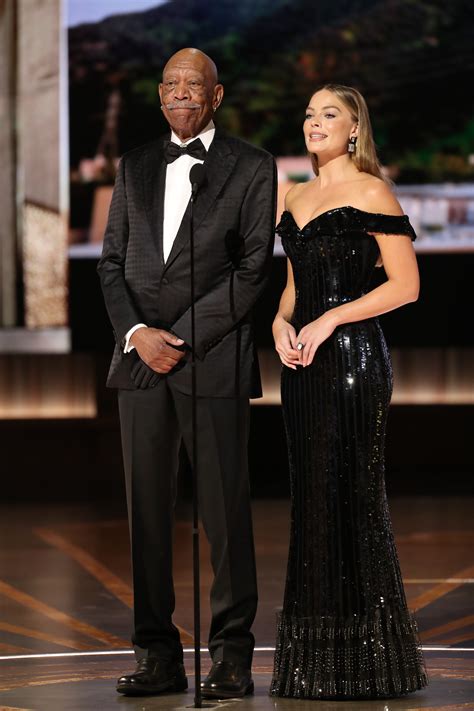 Fans React To Morgan Freemans Bald Look At 2023 Oscars