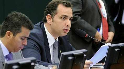 Rodrigo Pacheco ganha apoio do PDT e amplia vantagem na eleição do Senado