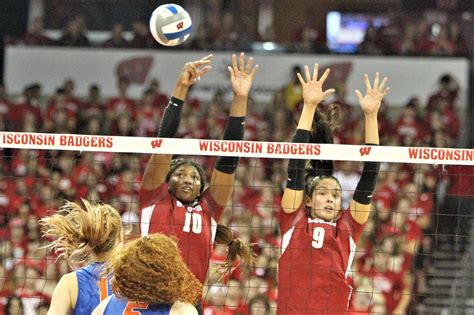 Wisconsin volleyball: No. 5 Badgers rally after first set loss to beat