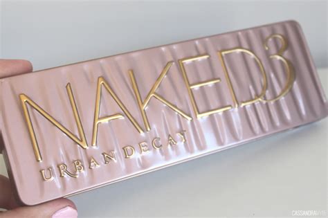 URBAN DECAY Naked Eyeshadow Palette Review Swatches CassandraMyee NZ Beauty Blog