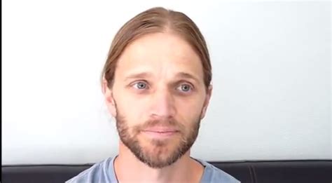 Lo Eliminaron De Facebook Por Apoyar A Su Hermano Gay Video