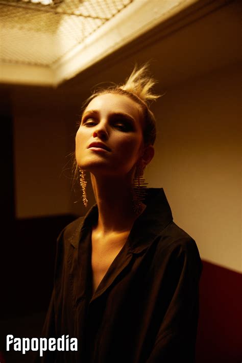 Alexa Reynen Nude Leaks Photo Fapopedia