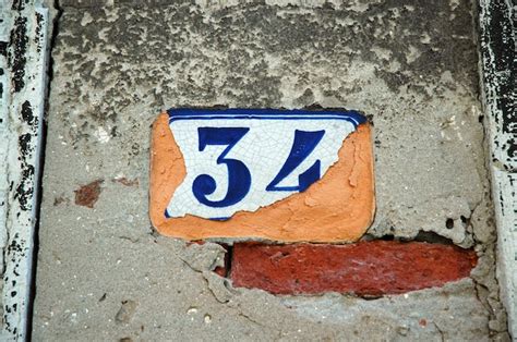 Premium Photo | Street number 34