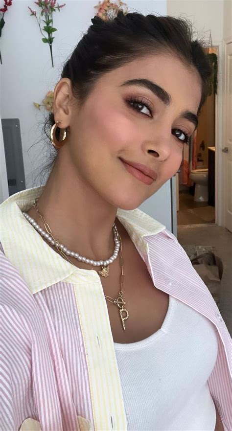 Pin By Lucky On Pooja Hegde Indian Actress Images Indian Actress Hot Pics Indian Actresses