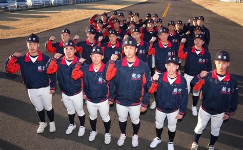 【センバツ】日本航空石川選出 中村隆監督は涙浮かべ「みんなの思いを乗せて頑張っていきたい」 高校野球写真ニュース 日刊スポーツ