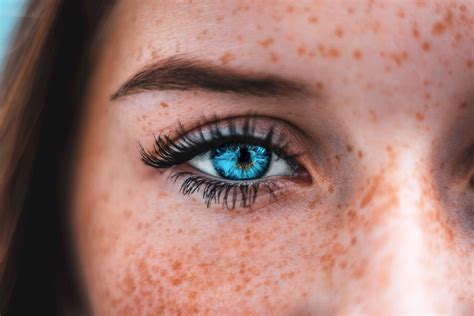 Formstabile Kontaktlinsen (Harte Kontaktlinsen) – Alles Wissenswerte