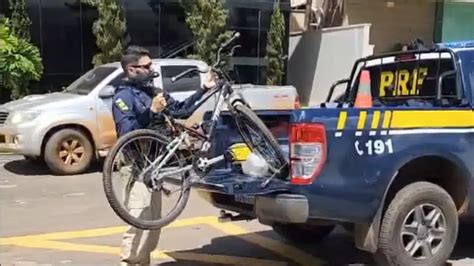 Homem passa mal e desmaia após pedalar por dois dias sem comer para ver