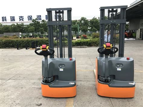 Ton Ton Forklift Electric Pallet Reach Truck Stacker China