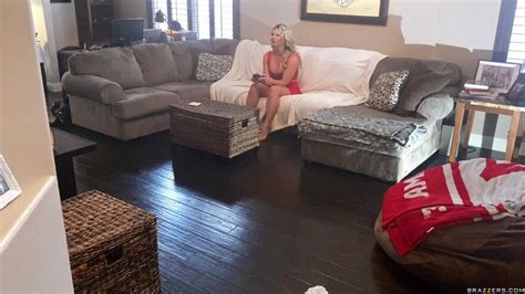 MILF PAWG Horny Slutty Big Booty Blonde Phoenix Marie ポルノ写真