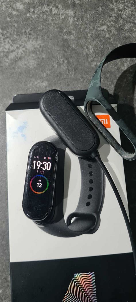 Smartwatch Xiaomi Mi Smart Band 4 opaska zegarek używana Panki • OLX.pl