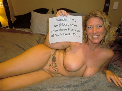 Girls Holding Signs Page Freeones Forum The Free Sex Community