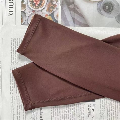 New Trackless Nude High Waisted Peach Hip Lift Yoga Pants Zero Sense One Piece Sweatpants