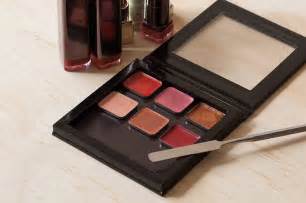 DIY Your Own Custom Lip Palette | Beautylish