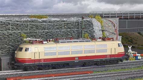 Meine Modelleisenbahn digitalisiert Märklin H0 3054 E Lok BR 103 in