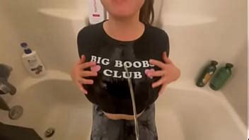 Alize Loves To Get Peed On And Fucked XVIDEOS