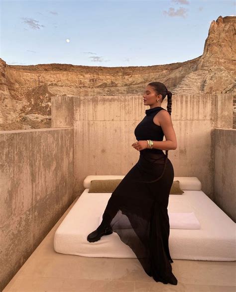 Kylie Jenner Wears The Hottest Orange Bikini During Her Desert Vacay Artofit