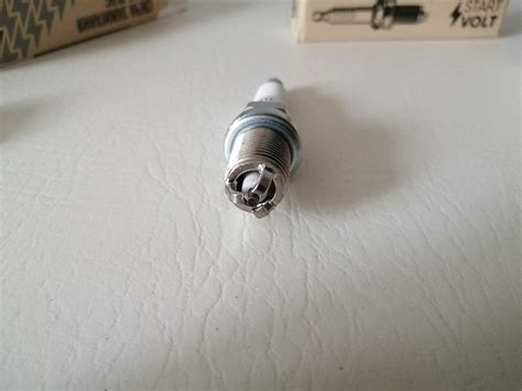 Трехэлектродные свечи зажигания STARTVOLT — Lada Приора седан, 1,6 л ...