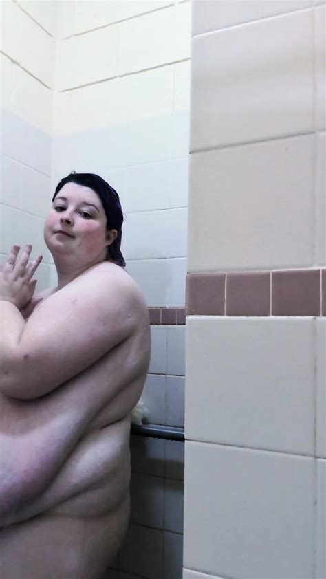 Thotterpopp Giant Tits Shower