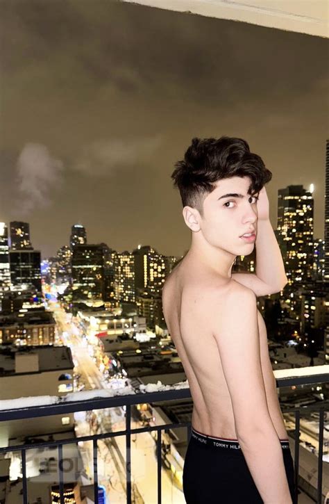 Sam Smooth Twink White Fem Gay City Of Toronto Greater Toronto Area Male Escorts Leolist