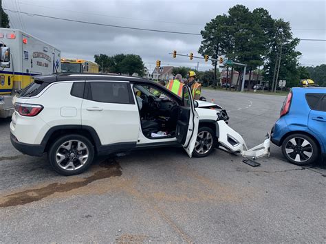 Driver Charged After Crash On Hull Street Road Wric Abc 8news