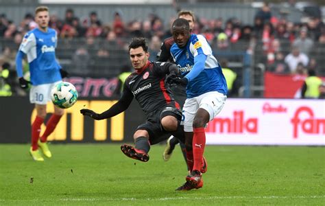 Fortuna Düsseldorf 1895 2 2 Remis im packenden Spitzenspiel in Kiel