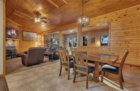 Lakefront Getaway w/Hot Tub, Dock, Firepit and Pontoon! 【 DEC 2025 】 in ...