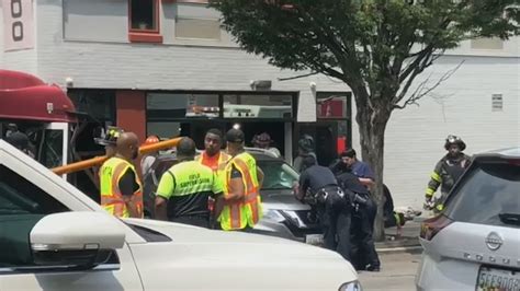 Mta Bus Crashes Into Baltimore Building Leaves More Than A Dozen