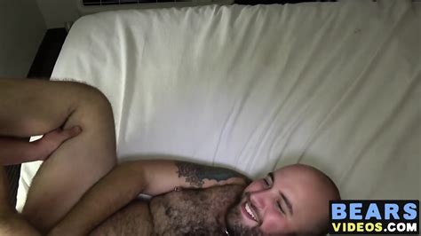 Horny Bears Bobbi Gee And Eric Schwanz Fuck Like Crazy