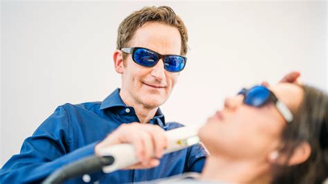 Photodynamische Therapie - SKINMED | Dr. Hilde Mily | Dr. Rainer Henschel