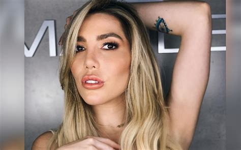 Frida Sof A Presume Su Marcado Abdomen En Bikini Fama