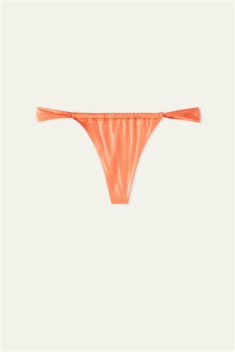 Lola Ndigo Y El Bikini De Tezenis De Los Mil Likes