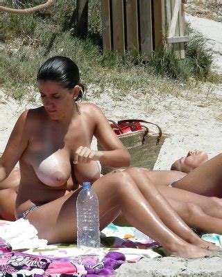 Milf With Huge Tits On The Beach For Topless Lovers Porn Pictures Xxx Photos Sex Images