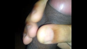 Morena masturbándose su gran polla XVIDEOS