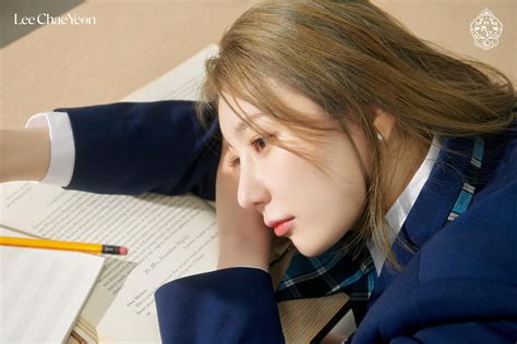 Lee Chaeyeon - 2nd Mini Album: Over The Moon (Concept Photo 1 - DAY