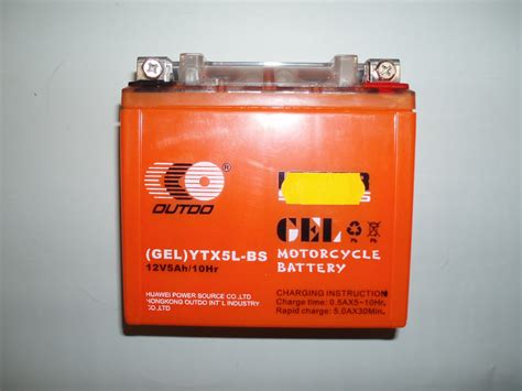 AKU YTX5L-BS GEL 12V - Wõro Moto