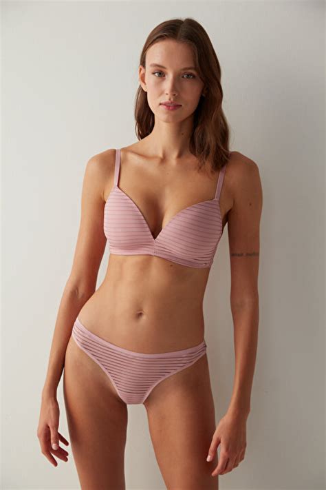 Cosy Nude Colors S Tyen Plbmb Bu Iy Re Gul Kurusu Penti