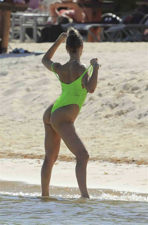 Joy Corrigan Does A Bikini Photo Shoot In Mexico LACELEBS CO