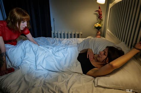 AMATEUR GIRL TheLifeErotic Fantasy Dream Lilly Mays