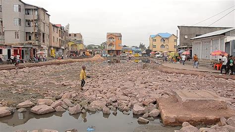 Kinshasa Route Mombele Dans Etat De Delabrement Avance Les Travaux N