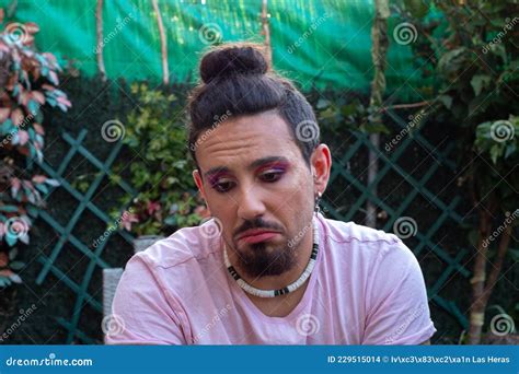 Triste Chico Transexual Gay Con Barba Foto De Archivo Imagen De Ansiedad Humano
