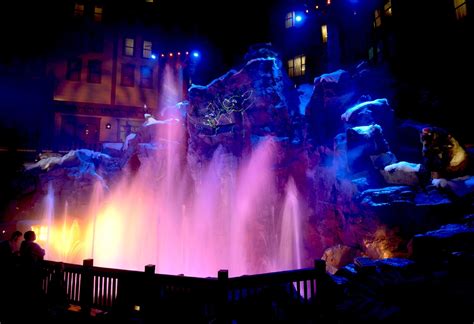 GALLERY | Sam's Town Mystic Falls Park Christmas Decorations | KSNV